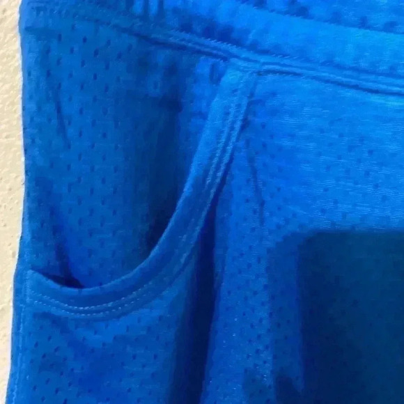 Nike Womens Running Shorts, Size M, NWT - Picture 3 of 4